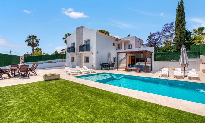 Casas de Torrat Villa | Villa 'Farau' with Sea View, Wi-Fi and Air Conditioning