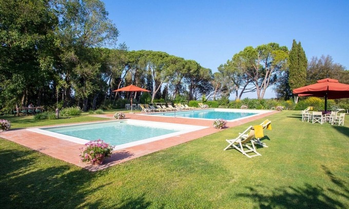 Palaia Villa | Villa Florale (22 Guests) - Family villa with pool in the heart of Tuscany