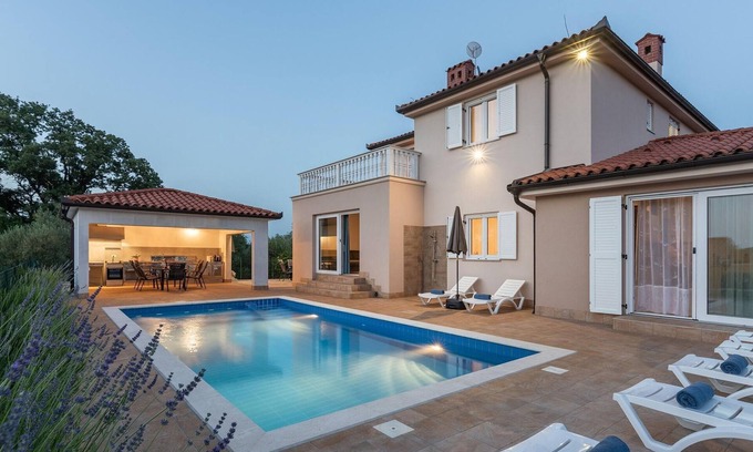 Radini Cabin | Villa for up to 8 guests with private pool, sauna and jacuzzi