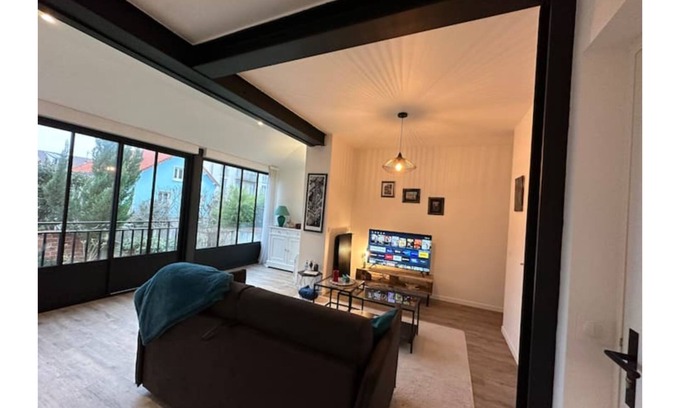 Juvisy-sur-Orge Apartment | VILLA GABI:Appart'T2 Tour Eiffel-10' Paris, ADP Orly