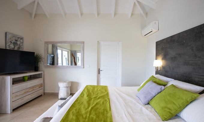 Plum Bay Villa | Villa Giselle in Terres Basses by Personal Villas - Fabulous Villa with Huge Pool