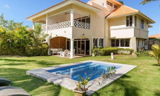Bavaro Ski Chalet | Villa Golf 8 personas a 5 minutos de la Playa