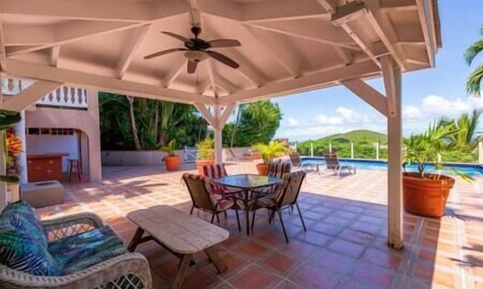 Estate Glucksberg and Grunwald Villa | Villa Guava: Pool, AC, 2 King BR, near Beaches
