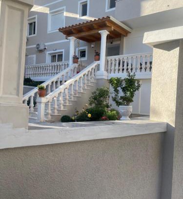 Sarande Apartment | Villa Henrik 77 Saranda Centrum