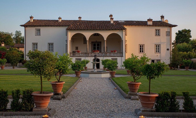 Capannori Villa | Villa in Capannori with 9 bedrooms sleeps 18