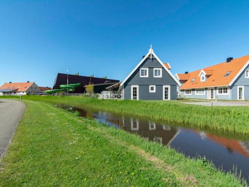 Julianadorp aan zee Villa | Villa in Julianadorp near Sandy Beach