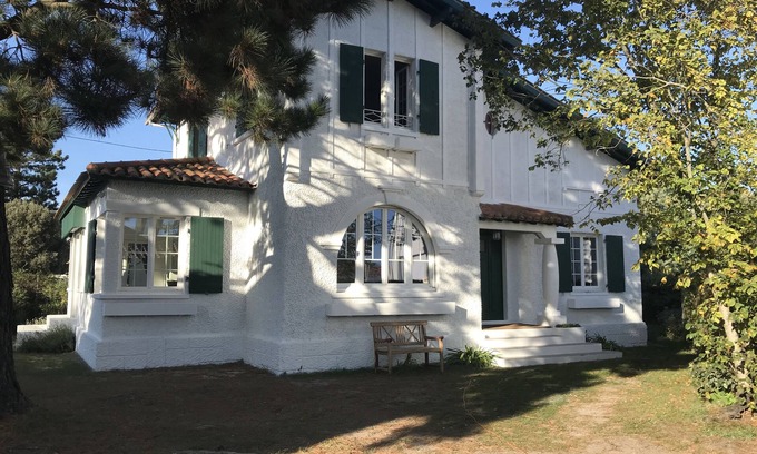 Noirmoutier-en-l'Ile House | Villa in Noirmoutier (175 m2, sleeps 11)