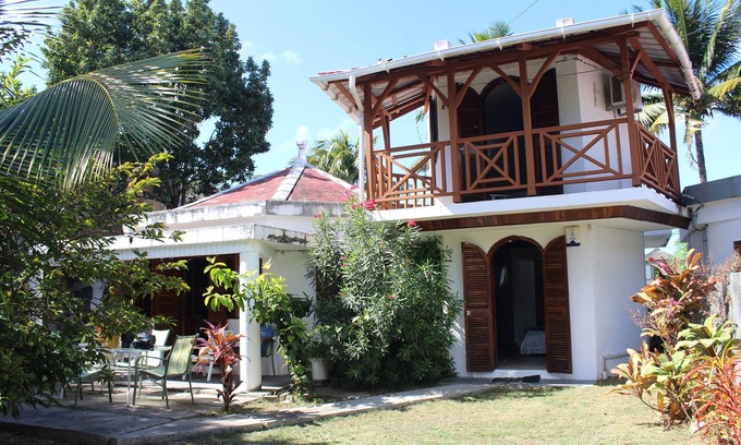Pereybere Villa | Villa In own Grounds 4/5 minutes walk from one of the best beaches in Mauritius.