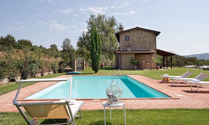 Pietraviva Villa | Villa in Pietraviva with 3 bedrooms sleeps 6