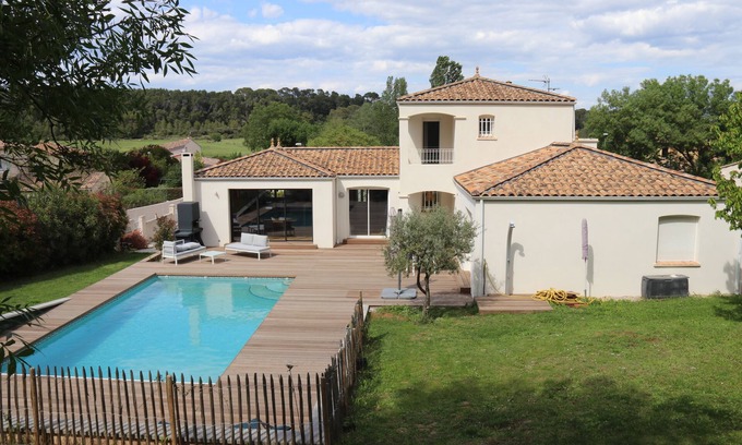 Clapiers House | Villa in pine forest, 20 min Montpellier and beaches