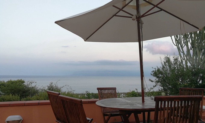 Scopello Villa | Villa in Residence Baialuce a few meters from the sea