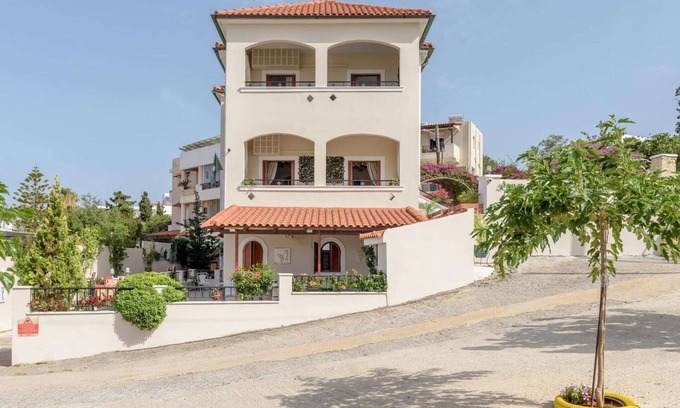 Atsipópoulon Villa | Villa in Rethymno with Pool & Jacuzzi