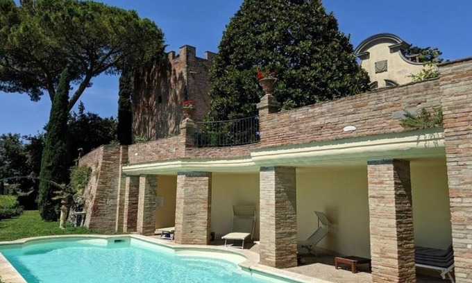 Castelfiorentino Villa | Villa in San Quirico with 6 bedrooms sleeps 12