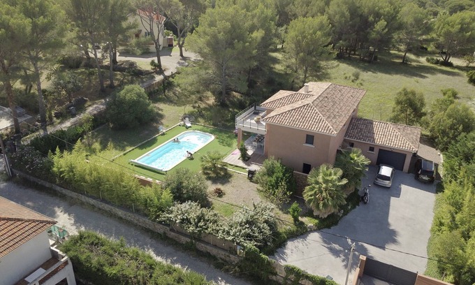 Le Dramont Villa | Villa in SEASIDE with SWIMMING POOL for 10 people