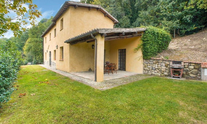 Castiglione in Teverina Villa | Villa in Sermugnano with Pool & Garden