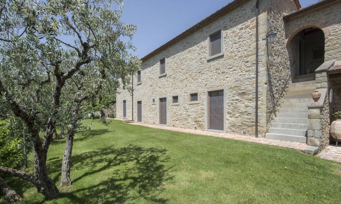 Cortona Villa | Villa in Tuscany with Pool & Panoramic Views