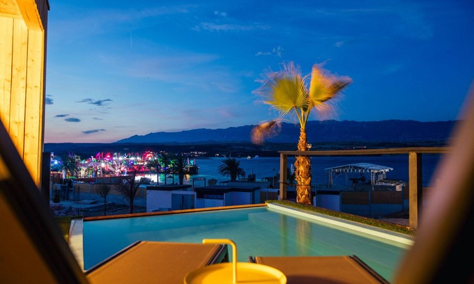 Zrce Villa | Villa in Zrce, Close to the Beach, Water Sports, Festival, Party, Free Wifi