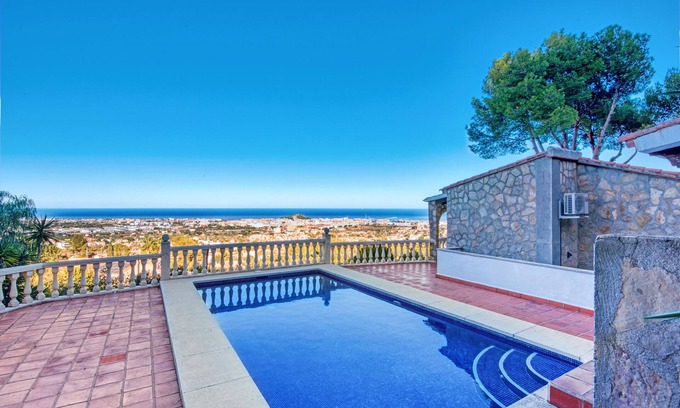 Denia Villa | Villa 'Isabella' with Private Pool, Wi-Fi and Air Conditioning