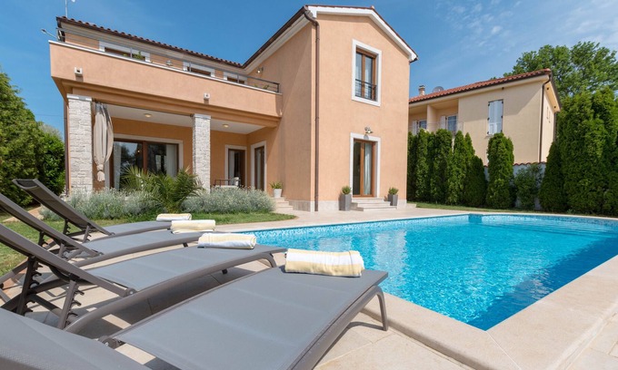 Peruski Villa | Villa Island View nearby Pula – Crovillas GmbH