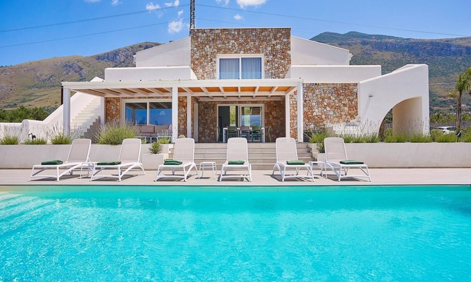Castellammare del Golfo Villa | Villa Allegra with swimming pool