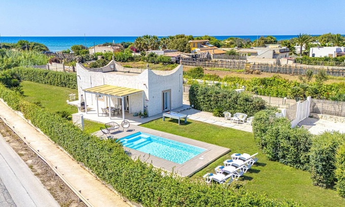 Santa Maria del Focallo Villa | Villa Indaco by Villa Plus