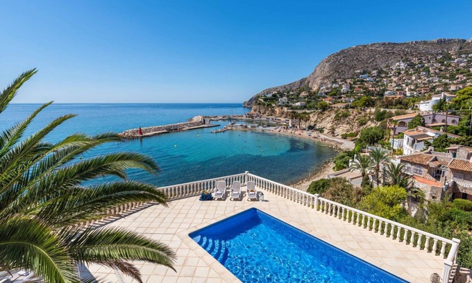 La Canuta Villa | Villa Jaconne - PlusHolidays