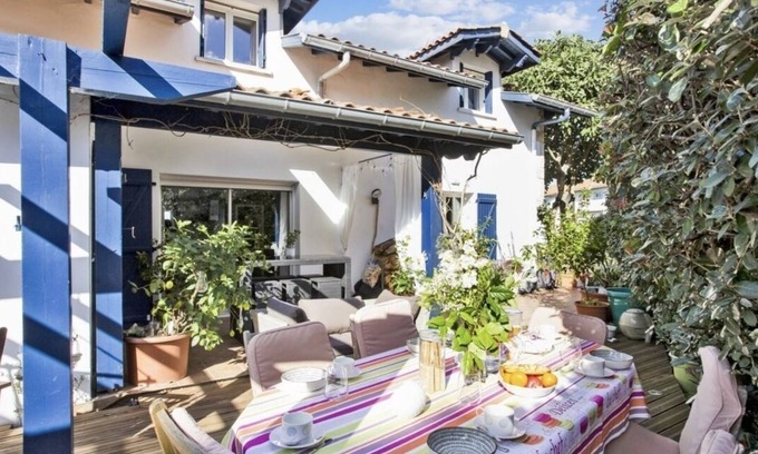 Ciboure House | Villa Jardin et Terrasses vue mer 10 Personnes à Ciboure 10 mn st Jean de Luz
