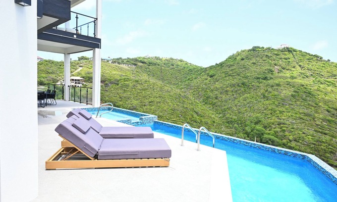 Cap Estate Villa | Villa Jasiri - Breathtaking Beachfront Ocean View!
