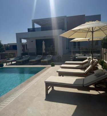 Argassi Apartment | Villa Jolla-Private Pool-Ideal for big groups By Villa Mana Gers