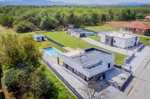 Varazdin Apartment | Villa Joy With Pool and Hot Tub - Happy Rentals