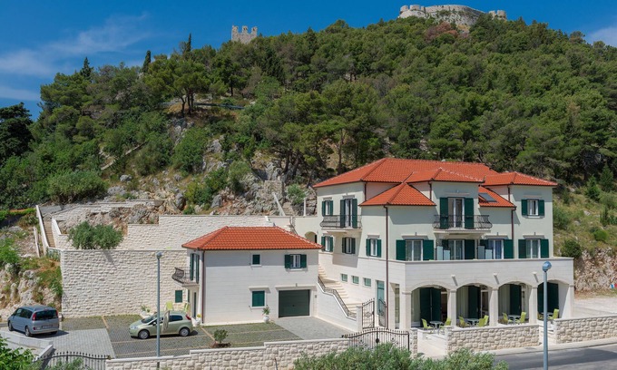 Hvar Apartment | Villa Kogo apartment 9 with a swimming pool, city center Hvar