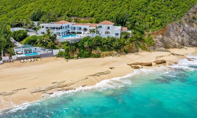Les Terres Basses Villa | Villa L'Oasis -10% discount on High Season 2025 | Beach Front - Located in Stunning Terres Basses with Private Pool