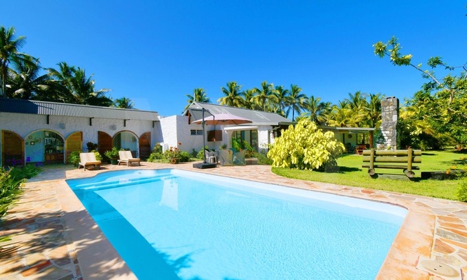 Le Morne Brabant Villa | Villa La Cocoteraie, 400 sqm, close to the beach, in a beautiful garden