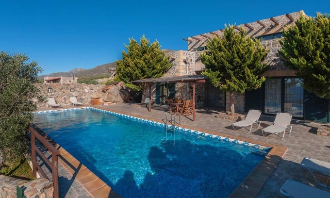 Livadia Villa | Villa Lefkothea is a luxury villa with its own pool overlooking the sea.