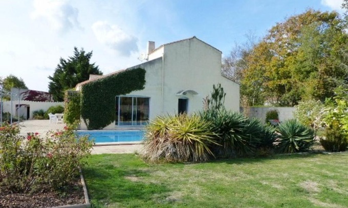 Chateau-d'Olonne Villa | Villa Les Sables-d'Olonne, 5 pièces, 10 personnes - FR-1-427-82