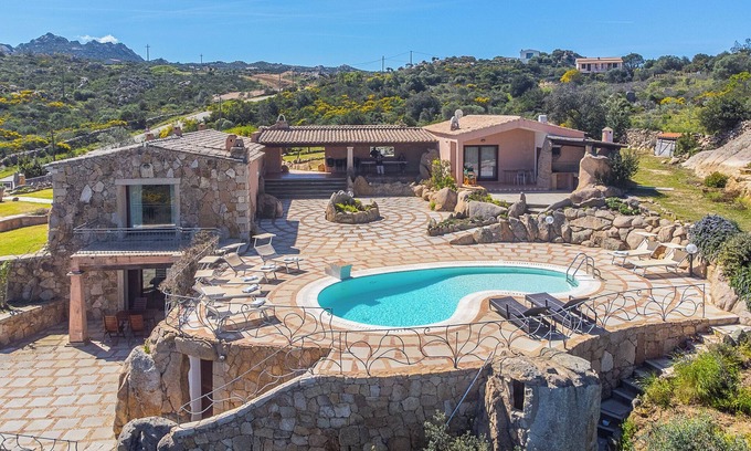 Cannigione Villa | Villa Letizia with private pool and sea view