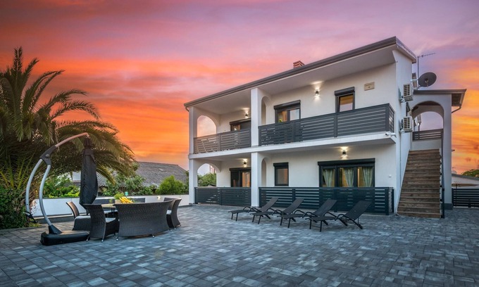 Mali Maj Apartment | Villa LiLi Apt 2 450m from the beach