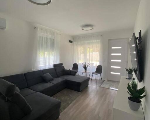 Balatonszemes House | Villa LIPI - Home Away from Home