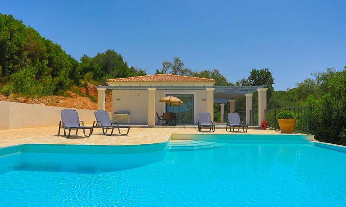 Petaleia Villa | Villa Loki in Kremithas