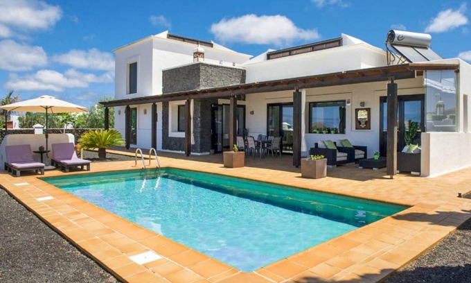 Yaiza Villa | Villa Longa: Large Heated Private Pool, A/C, WiFi, Eco-Friendly - 2788