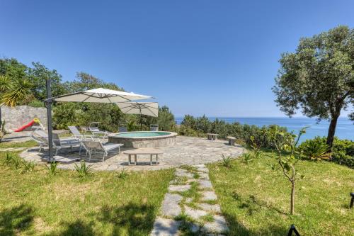 Vigo-Peirano Apartment | Villa Luce del Sol with Pool - L