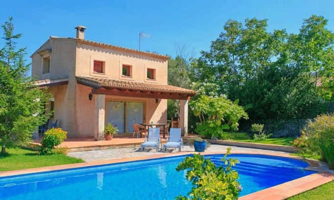 Crestatx Villa | Villa Luisa, 2 people, BBQ and private pool, Pollença.