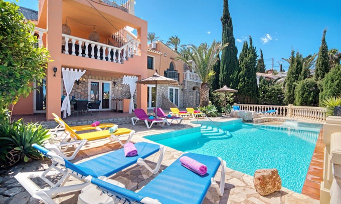 Denia House | Villa 'Luxusvilla - Villa In Denia' with Sea View, Private Pool and Wi-Fi