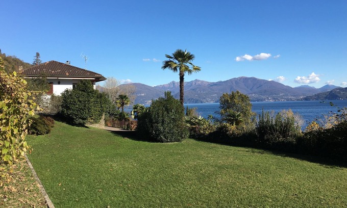 Ghiffa Villa | Villa Maggiore with a dream lake view from all rooms
