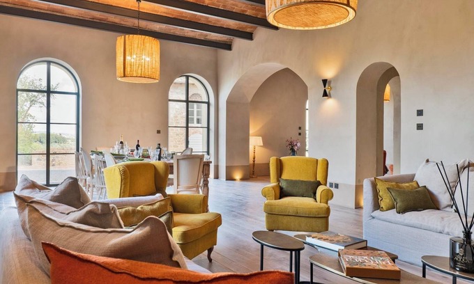 Siena Villa | Villa Mami: A Tuscan Retreat of Elegance and Charm