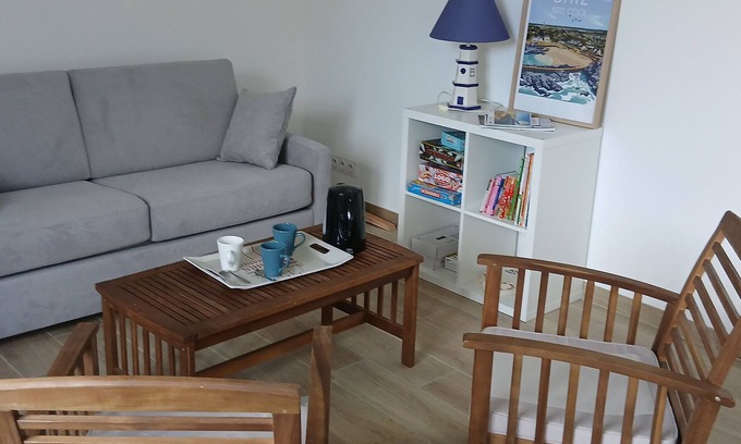 Batz-sur-Mer Villa | Villa 'Marais Salants 350m De La Mer' with Wi-Fi