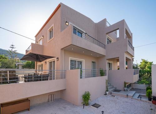 Paralias Villa | Villa Mareluna by Traser