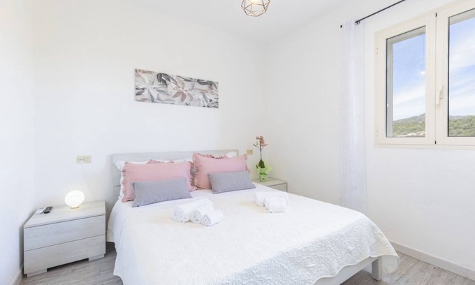 Pittulongu House | Villa Marianna 1 km from beaches sea view, large garden, verandas, barbecue.