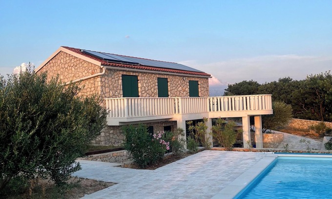 Zrce Villa | Villa Maslina: Rustic villa in an olive grove facing a bird sanctuary