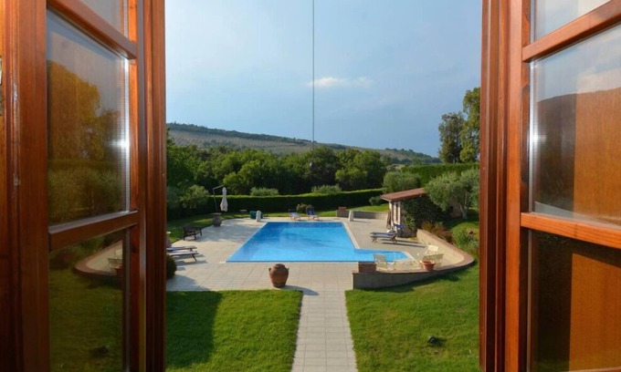 Melezzole Villa | Villa Melezzole by Varental